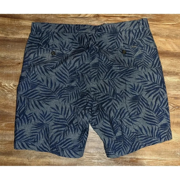 Michael Kors Blue Tropical Casual Shorts NWT - Picture 10 of 10